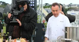 photo diaporama info perros-guirec. l'émission midi en france pose ses valises à trestraou