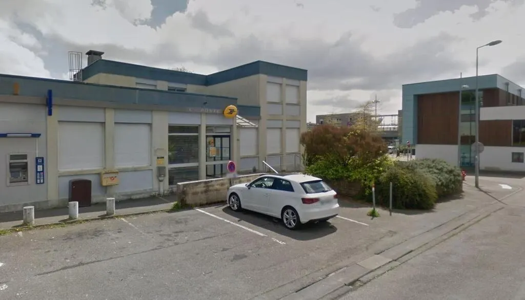 Le Telegramme Brest Brest Pontanezen Tentative D Incendie A La Poste