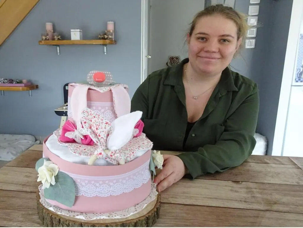 Pordic Melanie Ladent Realise Des Gateaux De Couches Saint Brieuc Maville Com