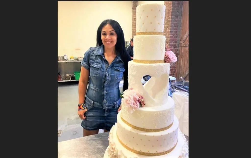 Pleneuf Val Andre Le Wedding Cake Elabore Par Les Friandises De Valeria Sur Tf1 Saint Brieuc Maville Com