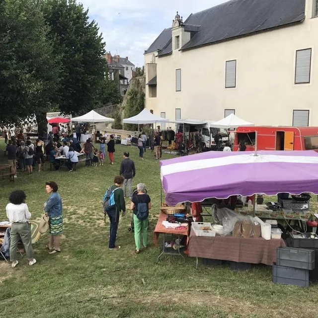 AncenisSaintGéréon. Le marché nocturne du vendredi annulé Nantes